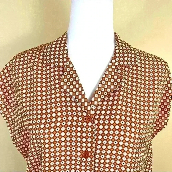NWT Maison D’Amelie Orange Checkered Box 60’s Style Button Crop Top Size XS - Picture 2 of 10